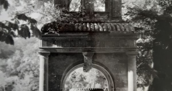L&rsquo;anastylose de la fontaine du ch&acirc;teau de Chassenon