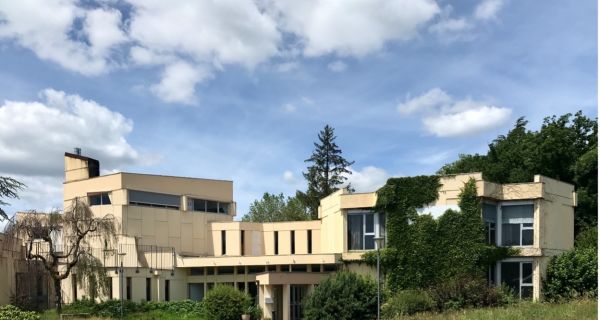 Pr&eacute;server, adapter, transmettre : l&rsquo;&Eacute;tat et l&rsquo;architecture universitaire des Trente Glorieuses, Jacques Perrin-Fayolle et le Centre d&rsquo;&eacute;tudes sup&eacute;rieures industrielles &agrave; &Eacute;cully