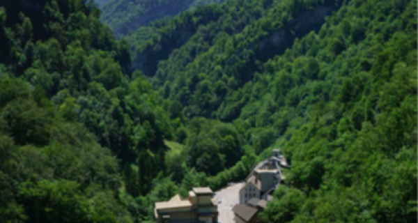 Ciment naturel et patrimoine : entre polyvalence et esth&eacute;tisme