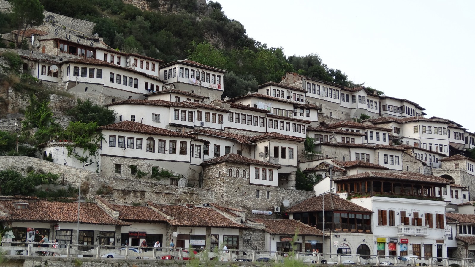 Quartier Mangalem de Berat, Albanie © Sites & Cités remarquables de France