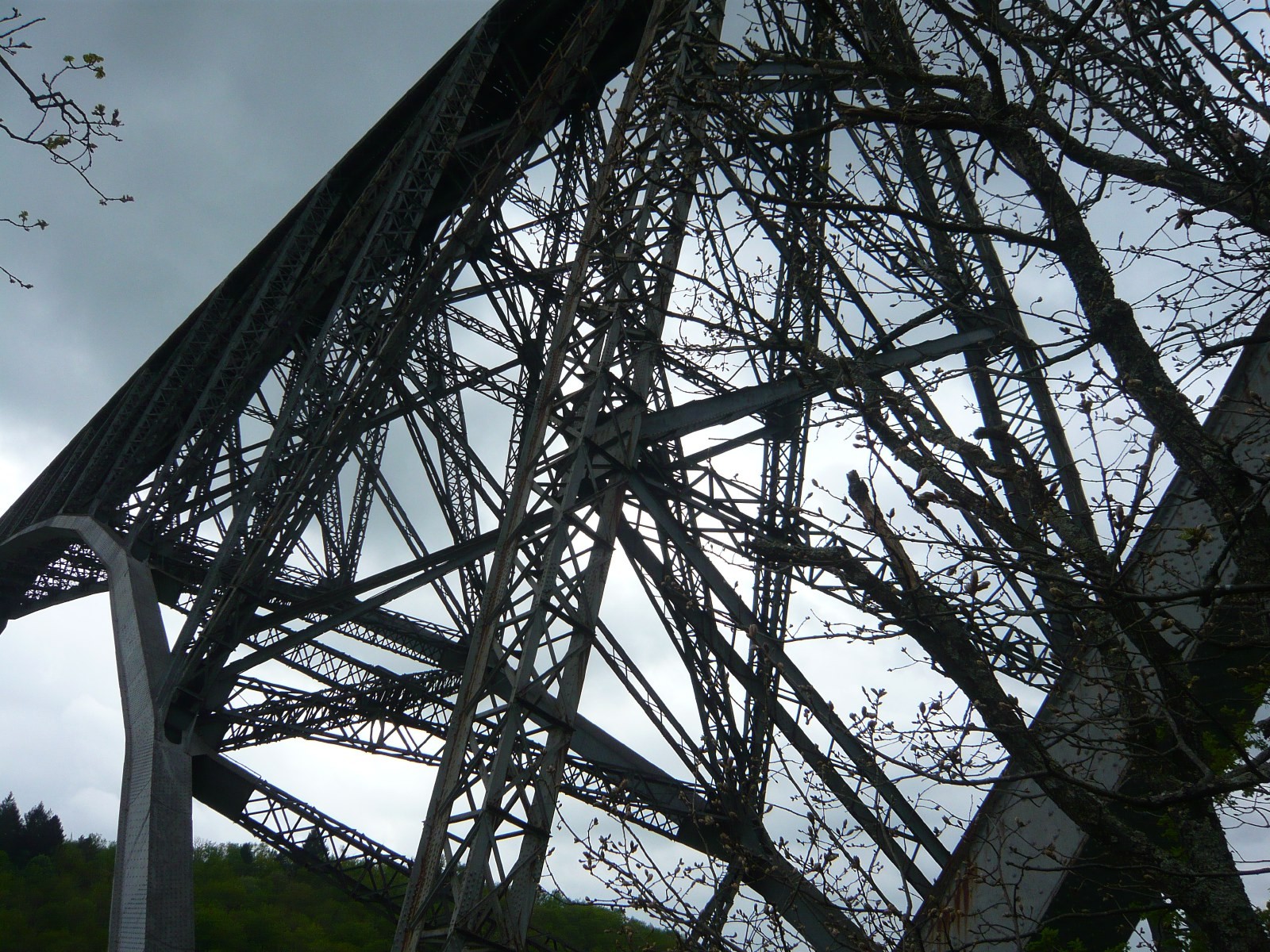 Détail du viaduc du Viaur près d’Albi, 1902, l’un des plus grands viaducs métalliques de France. © Bertrand Lemoine